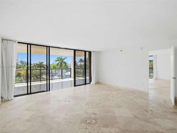 2575 S Bayshore Dr , Unit 4A, Miami, FL 33133