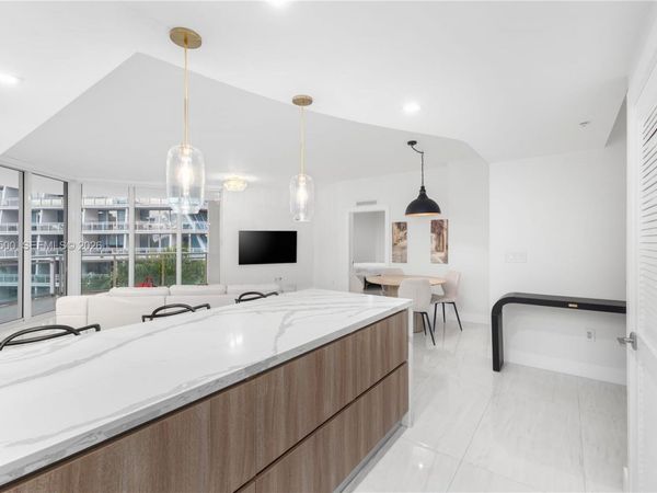 3000 NE 188th St , Unit 402, Aventura, FL 33180