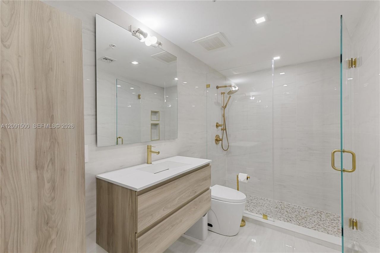 3000 NE 188th St , Unit 402, Aventura, FL 33180 Photo