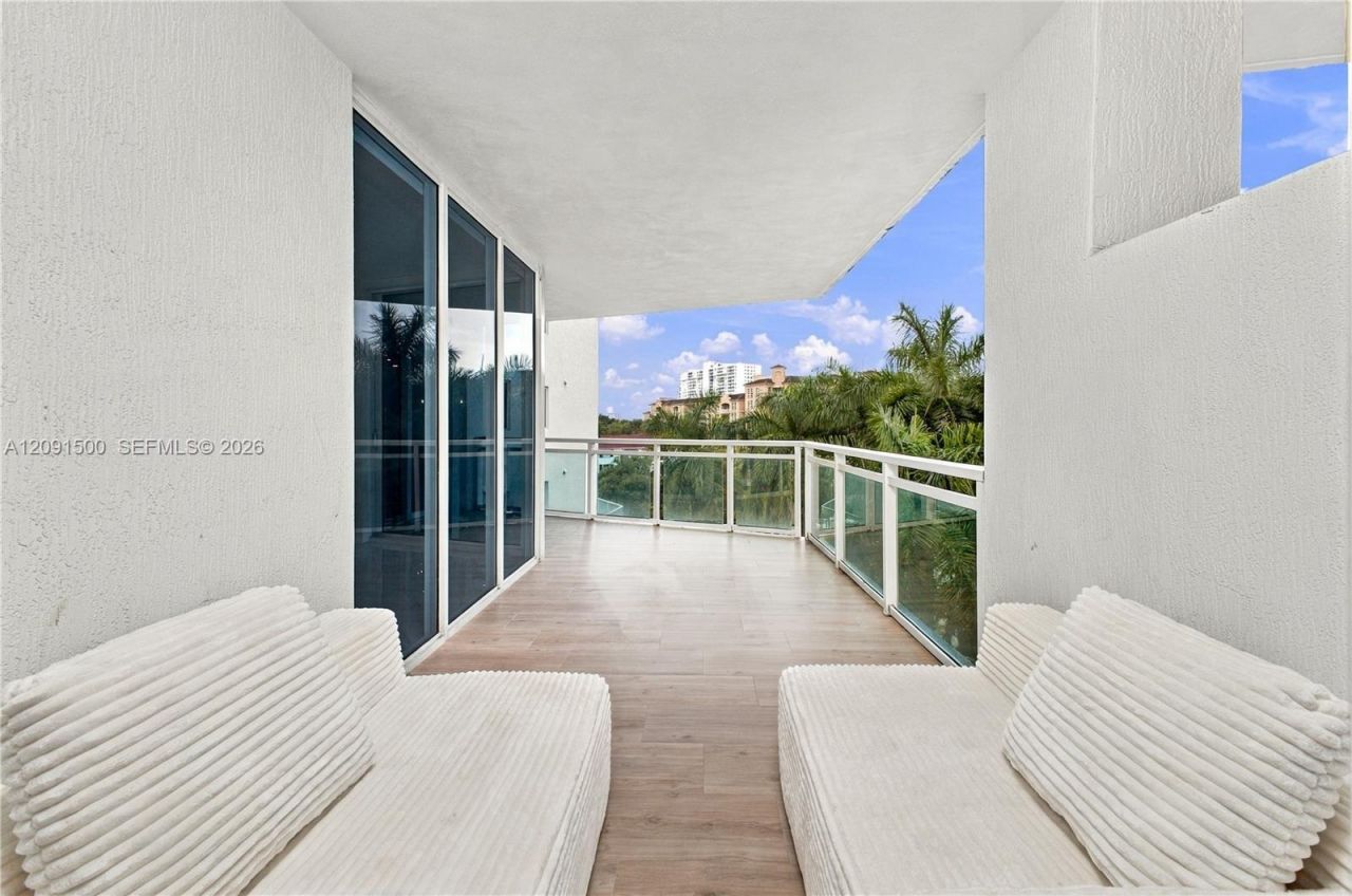 3000 NE 188th St , Unit 402, Aventura, FL 33180 Photo