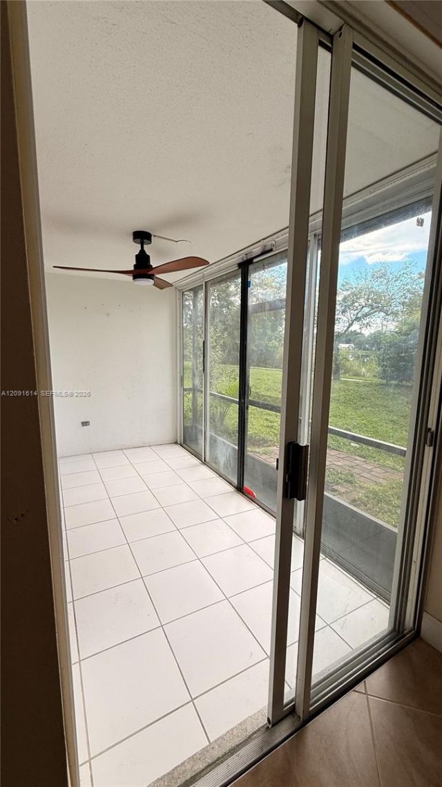 3720 Inverrary Dr , Unit 1W, Lauderhill, FL 33319 Photo