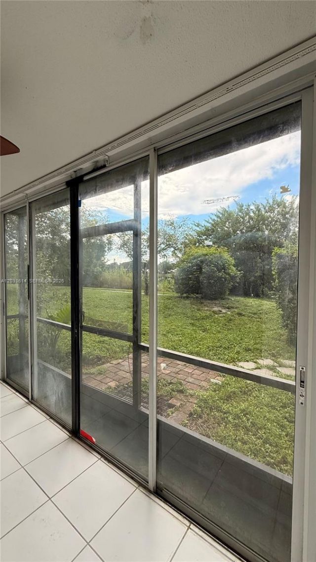 3720 Inverrary Dr , Unit 1W, Lauderhill, FL 33319 Photo