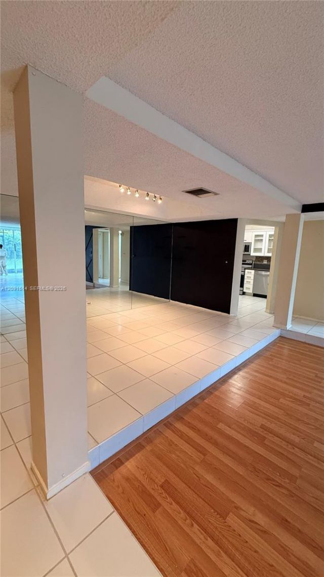 3720 Inverrary Dr , Unit 1W, Lauderhill, FL 33319 Photo