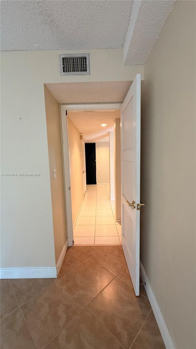 3720 Inverrary Dr , Unit 1W, Lauderhill, FL 33319 Photo
