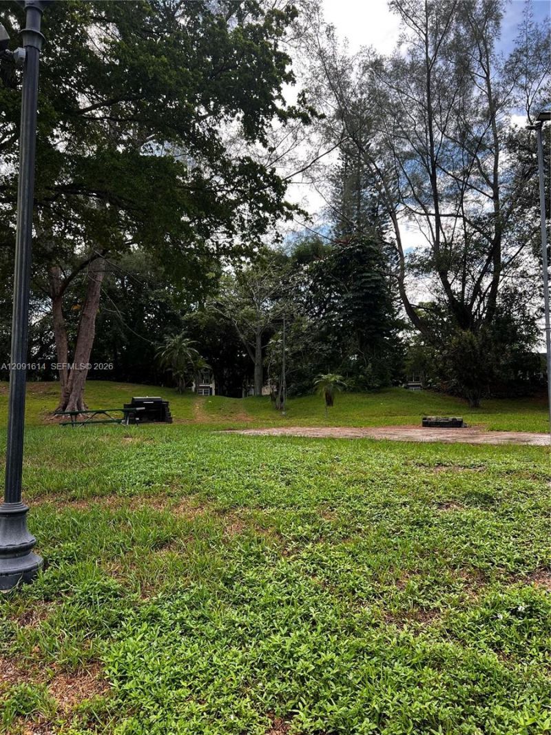 3720 Inverrary Dr , Unit 1W, Lauderhill, FL 33319 Photo