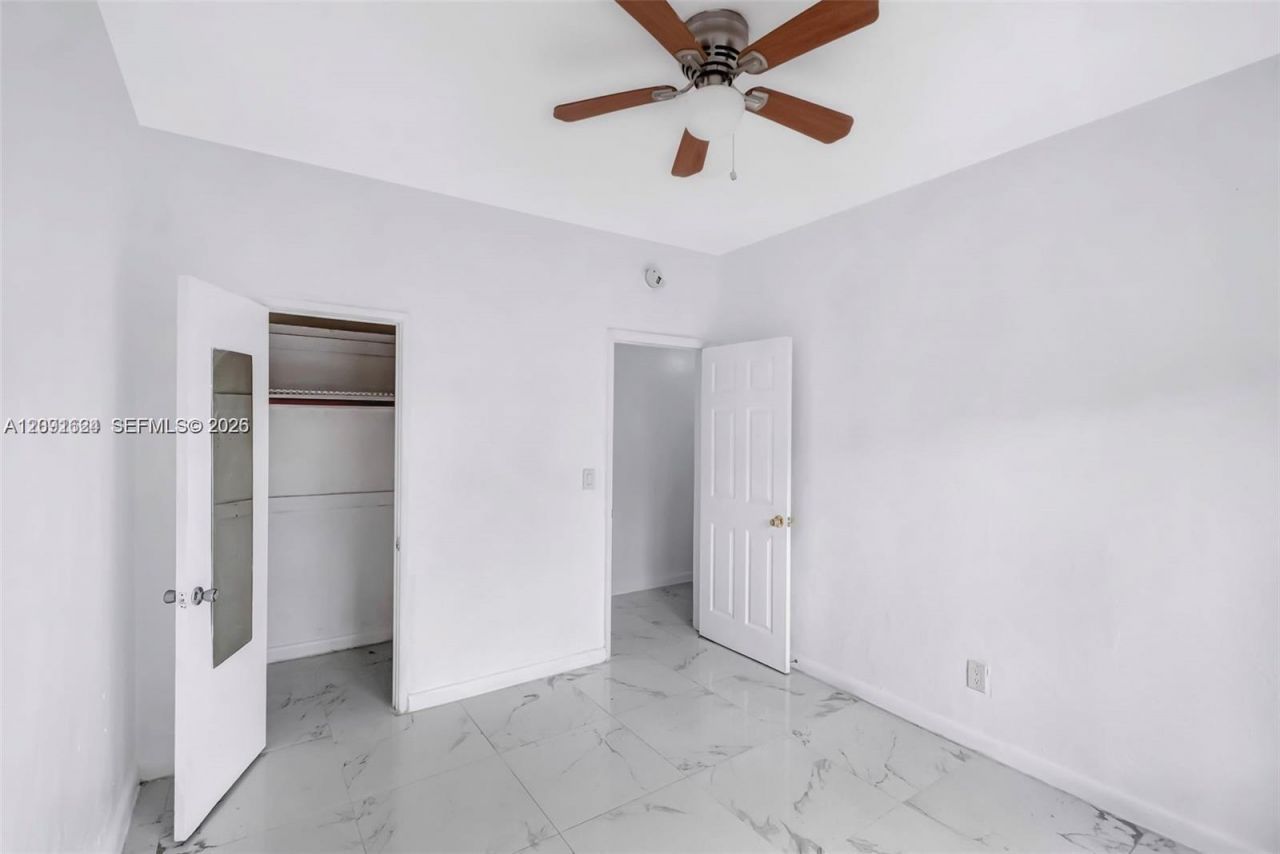 215 30th St, Unit 6, Miami Beach, FL 33140 Photo