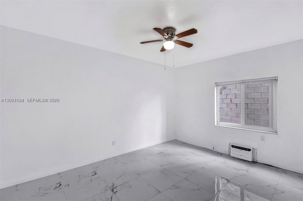 215 30th St, Unit 6, Miami Beach, FL 33140 Photo