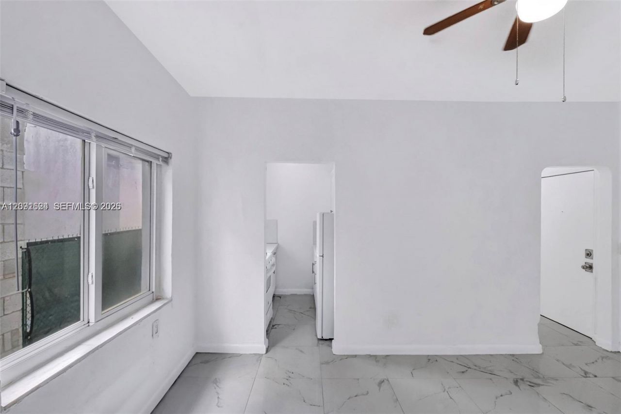 215 30th St, Unit 6, Miami Beach, FL 33140 Photo