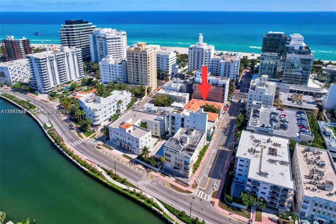 215 30th St, Unit 6, Miami Beach, FL 33140 Photo
