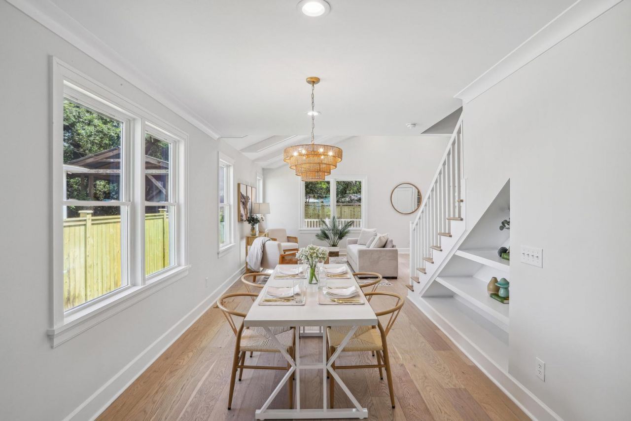 2127 Medway Road Photo 3