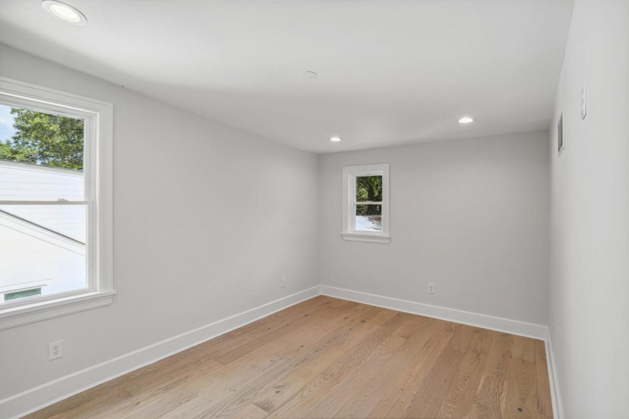 2127 Medway Road Photo 30