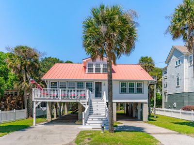 518 W Ashley Avenue, Folly Beach, SC 29439
