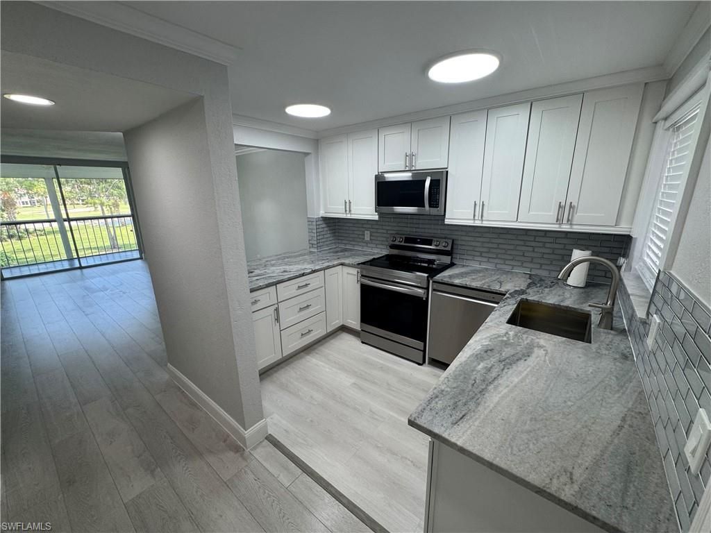 400 Forest Lakes Blvd, Unit 209, Naples, FL 34105 Photo