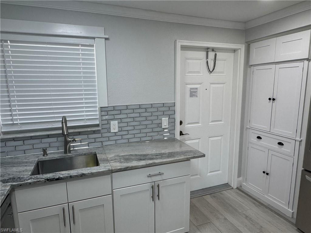 400 Forest Lakes Blvd, Unit 209, Naples, FL 34105 Photo