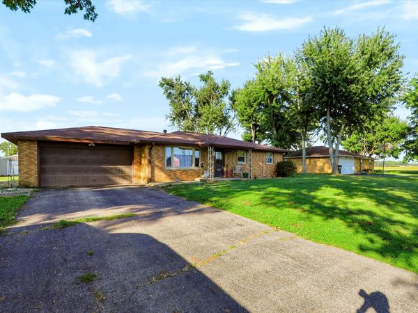 1064 Dacia Street, Taylorsville, IN 47280