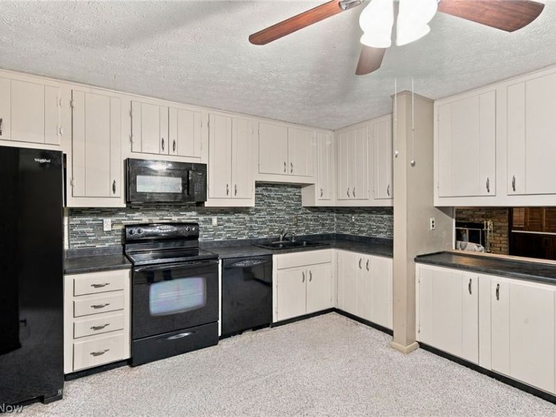 4936 Gate Moss Oval, North Ridgeville, OH 44039 Photo 8