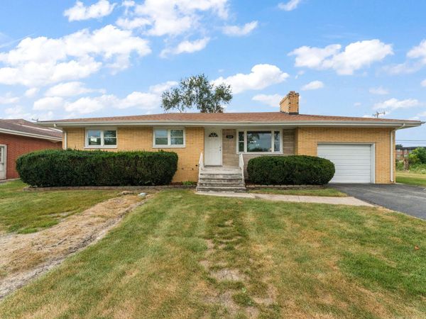5600 Grant Street , Merrillville, IN 46410
