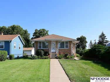 3712 Y Street, Omaha, NE 68107