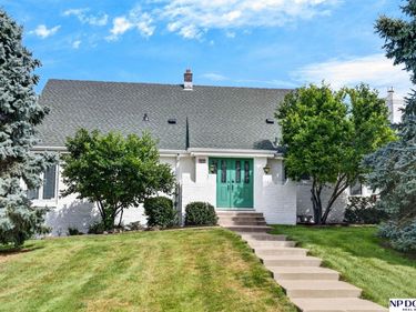 805 Leawood Drive, Omaha, NE 68154