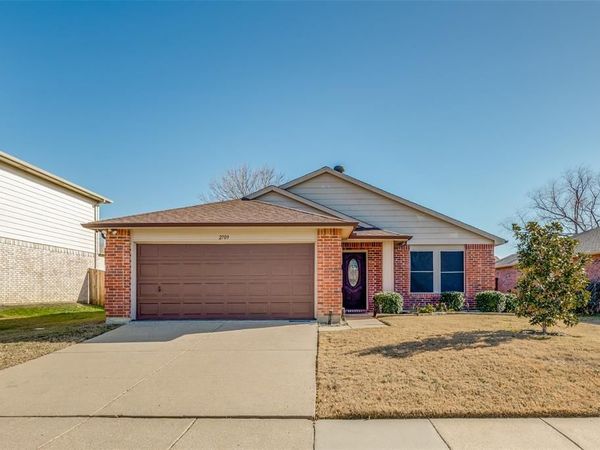 2709 Cedar Crest Drive, Little Elm, TX 75068
