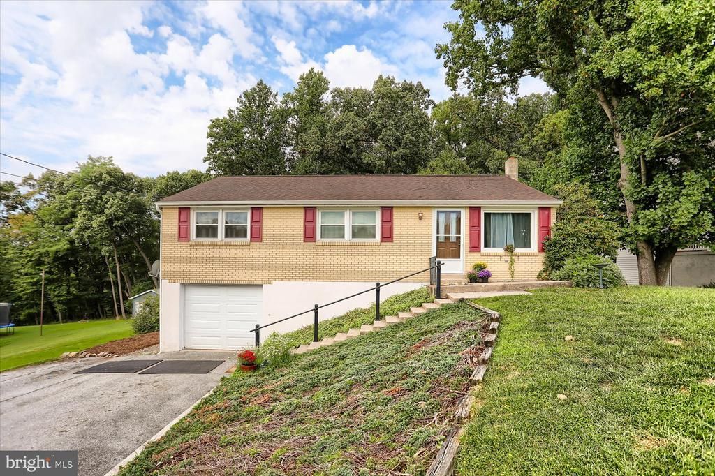 965 HILL CHURCH ROAD , HUMMELSTOWN, PA 17036