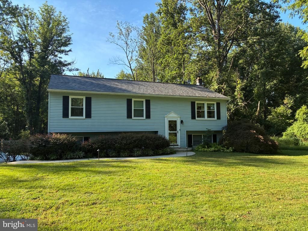 12 LANDOVER DRIVE , COATESVILLE, PA 19320
