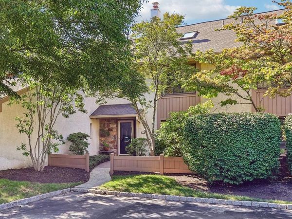 68 HIGHGATE LANE, BLUE BELL, PA 19422