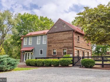 16302 BERLIN TPKE, HILLSBORO, VA 20132