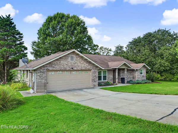 760 Gates Lane , Kodak, TN 37764