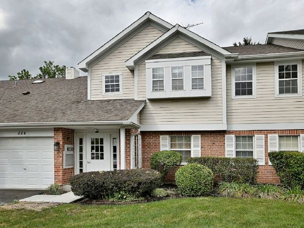 884 Pas Court, Unit 101, Naperville, IL 60563