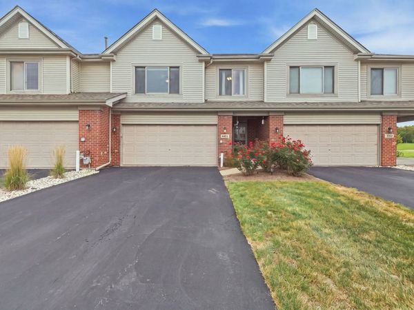 8234 Auburn Lane , Frankfort, IL 60423