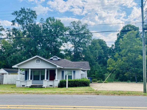 923 W Washington, Camden, AR 71701