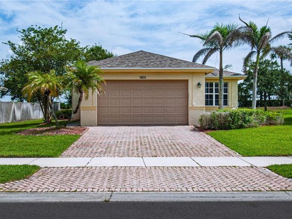 9851 E Verona Circle , Vero Beach, FL 32966