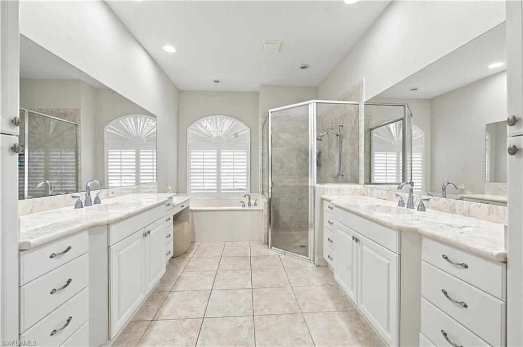 4995 Rustic Oaks Cir, Naples, FL 34105 Photo