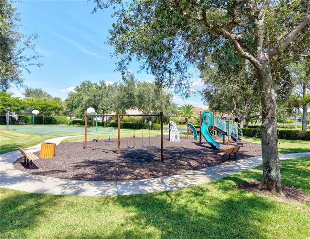 4995 Rustic Oaks Cir, Naples, FL 34105 Photo