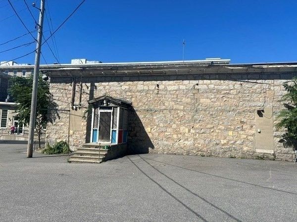 65 Alden St, Fall River, MA 02723