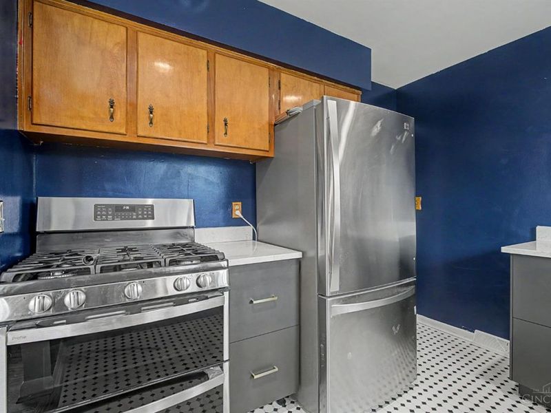 93 Julep Lane, Greenhills, OH 45218 Photo 14