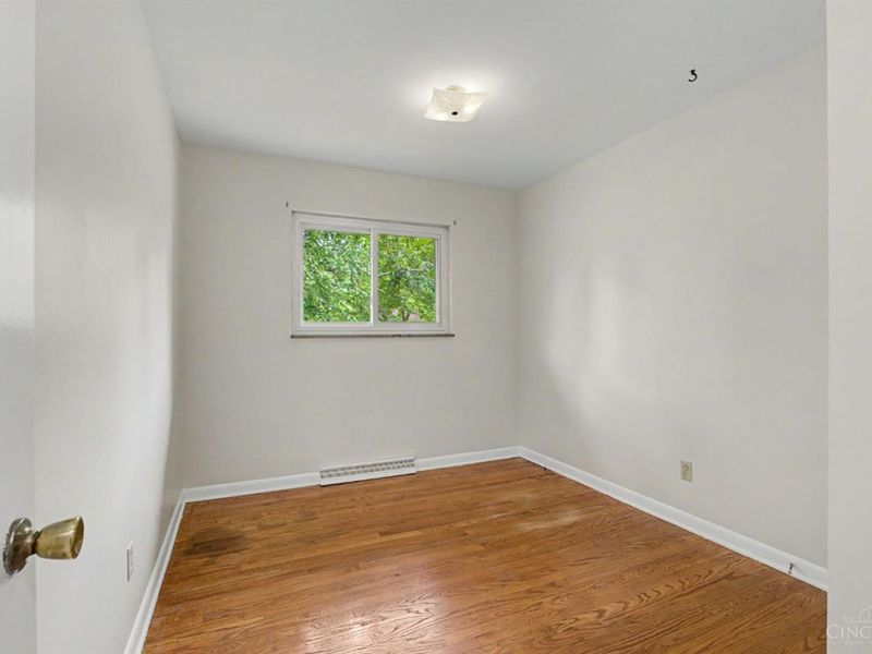 93 Julep Lane, Greenhills, OH 45218 Photo 17