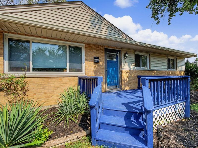 93 Julep Lane, Greenhills, OH 45218 Photo 3