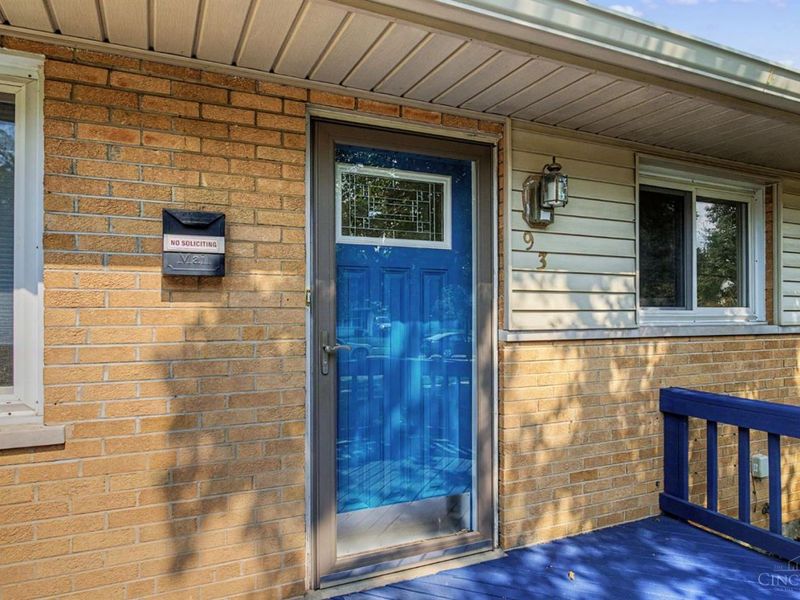 93 Julep Lane, Greenhills, OH 45218 Photo 4