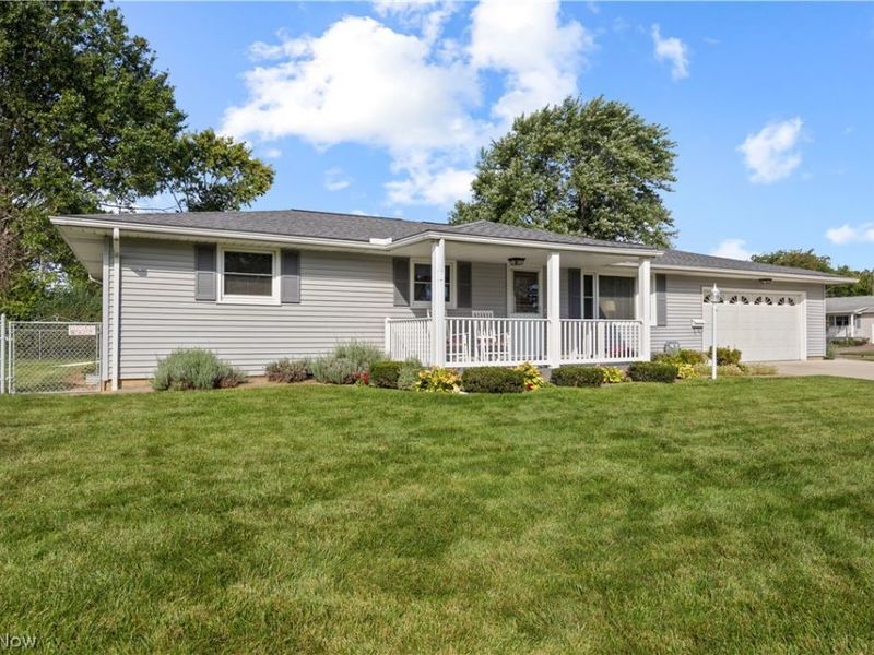 3610 Palm Springs Drive, Lorain, OH 44053 Photo 3