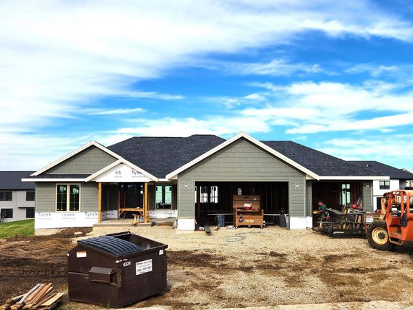 383 Gavin Circle, Peosta, IA 52068