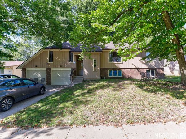 2435-2437 Edgewood Avenue SE, Grand Rapids, MI 49546