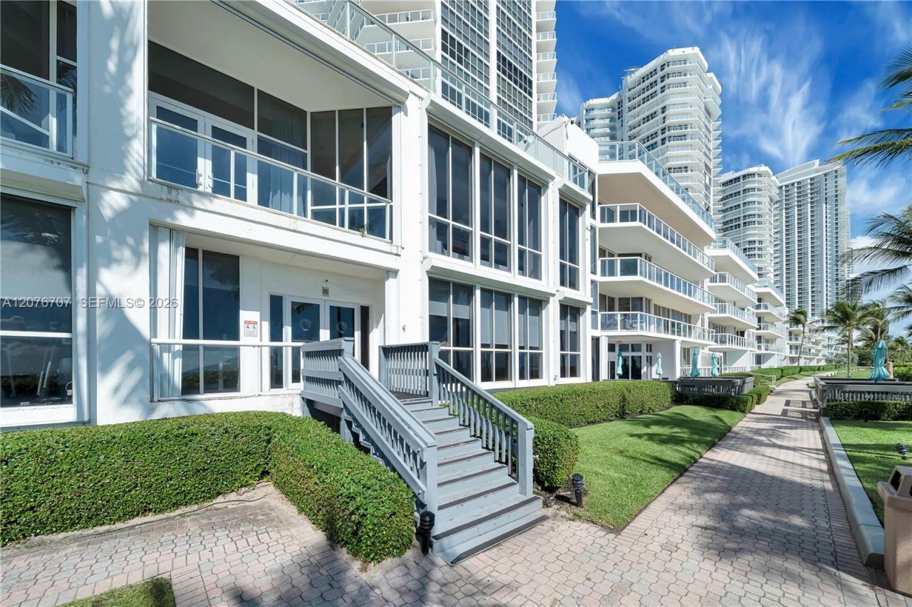 16425 Collins Ave , Unit 712, Sunny Isles Beach, FL 33160 Photo