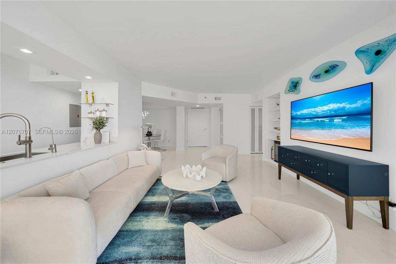 16425 Collins Ave , Unit 712, Sunny Isles Beach, FL 33160 Photo