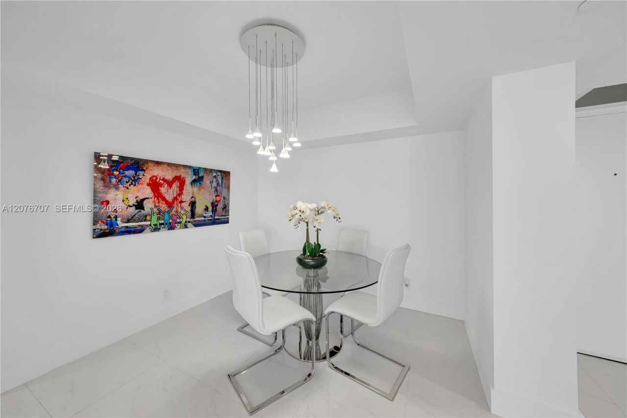16425 Collins Ave , Unit 712, Sunny Isles Beach, FL 33160 Photo