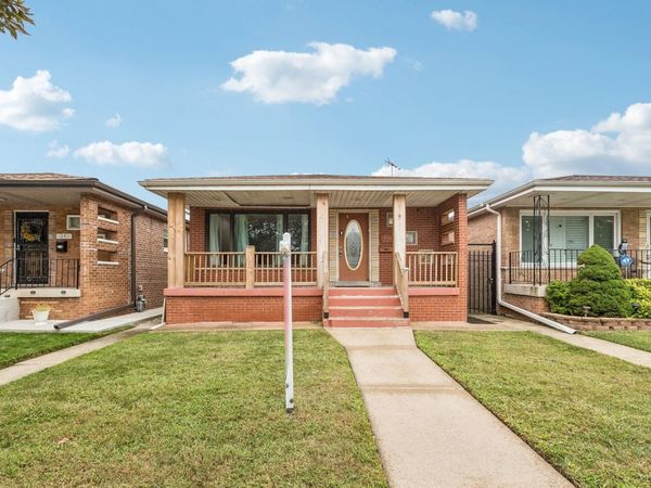 10513 S Avenue E , Chicago, IL 60617