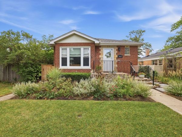 7639 Laramie Avenue , Skokie, IL 60077