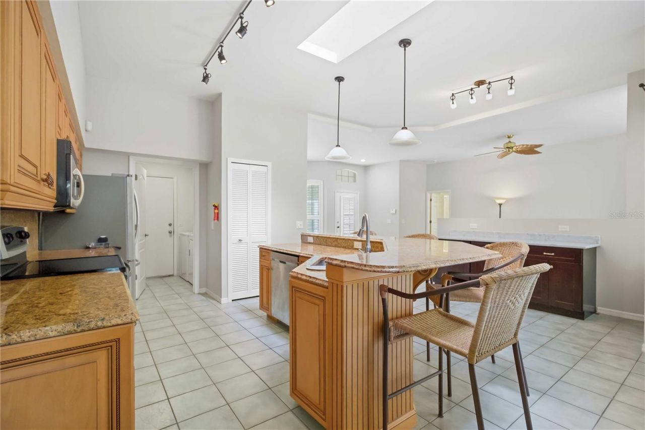 5631 Bent Oak Drive, Sarasota, FL 34232 Photo