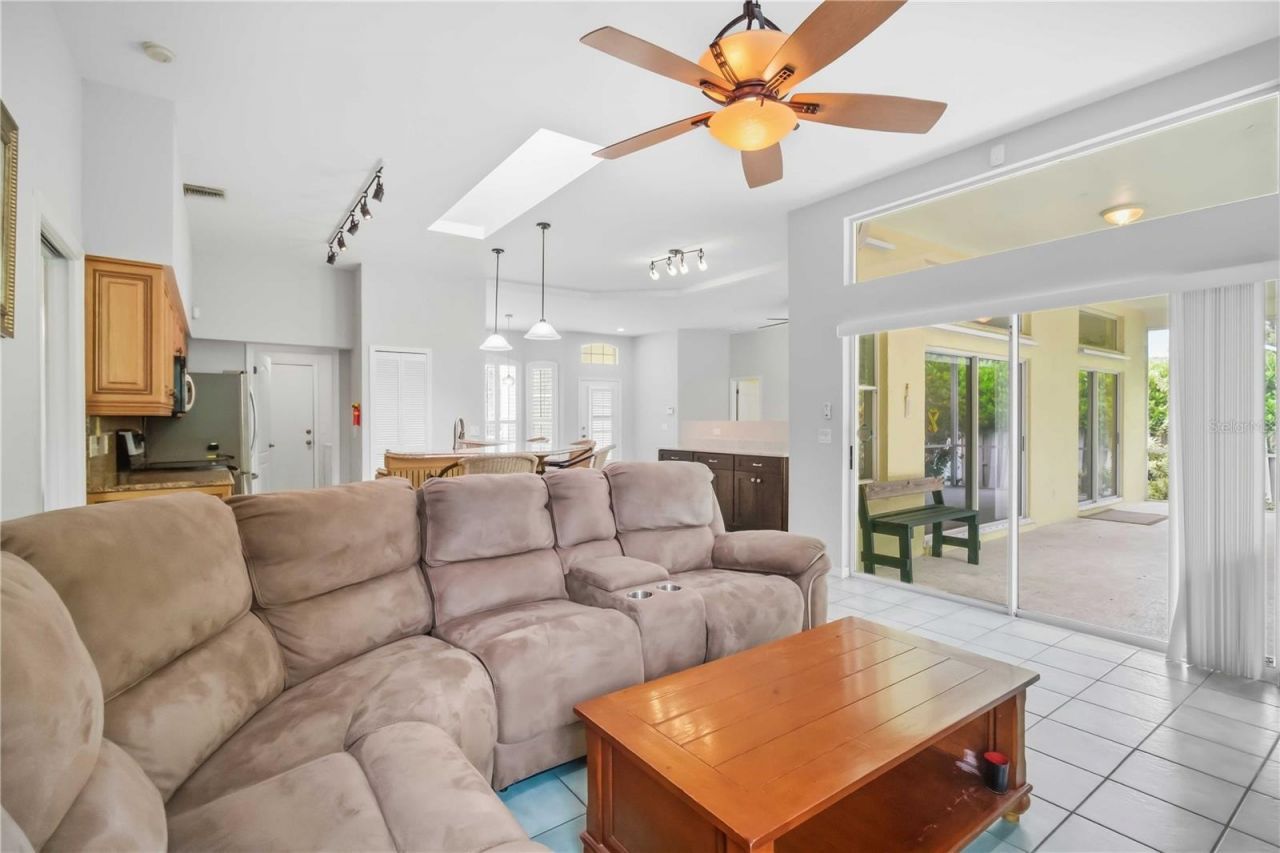 5631 Bent Oak Drive, Sarasota, FL 34232 Photo